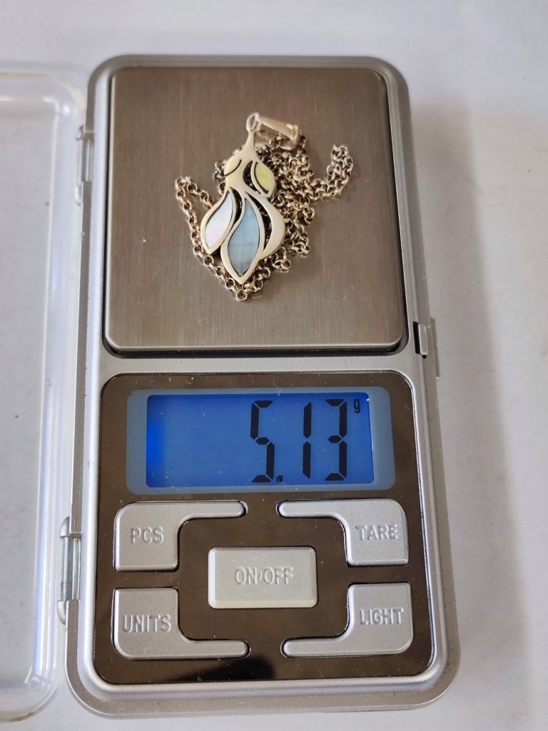 Сребърна верижка с медальон 925