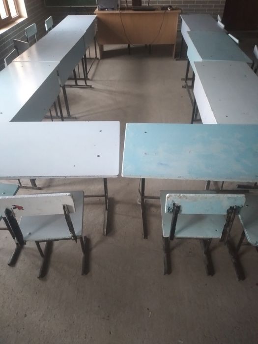 Partalar sotiladi holati yaxshi 10 ta stol stul