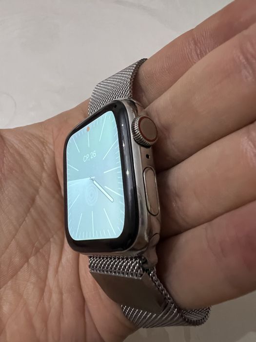 Apple watch 4/40mm saphire