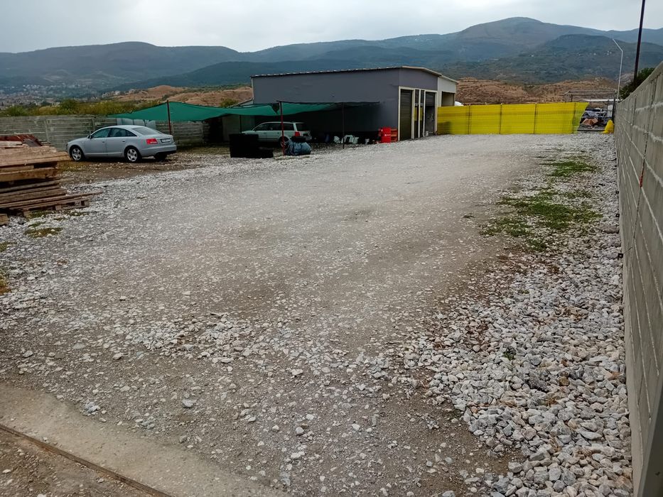 Дава се под наем Гараж / Паркомясто в Асеновград - 115 кв.м за 867 € - Снимка #3