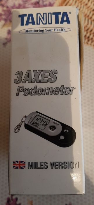 Pedometru Tanita pe 3 axe