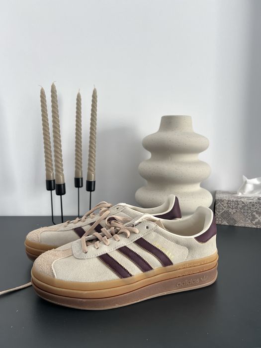 Sneaker low 'Gazelle Bold' Adidas Orginals pe Ecru