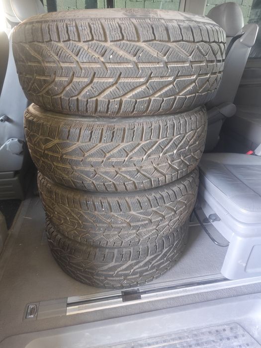 225/60/17 tigar отличном состоянии