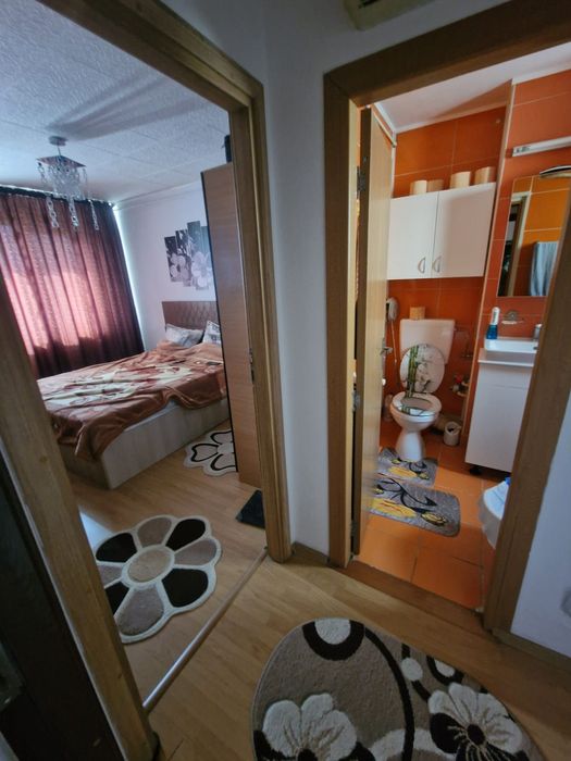 Vânzare apartament 2 camere semidecomandat București sector 4 MOBILAT
