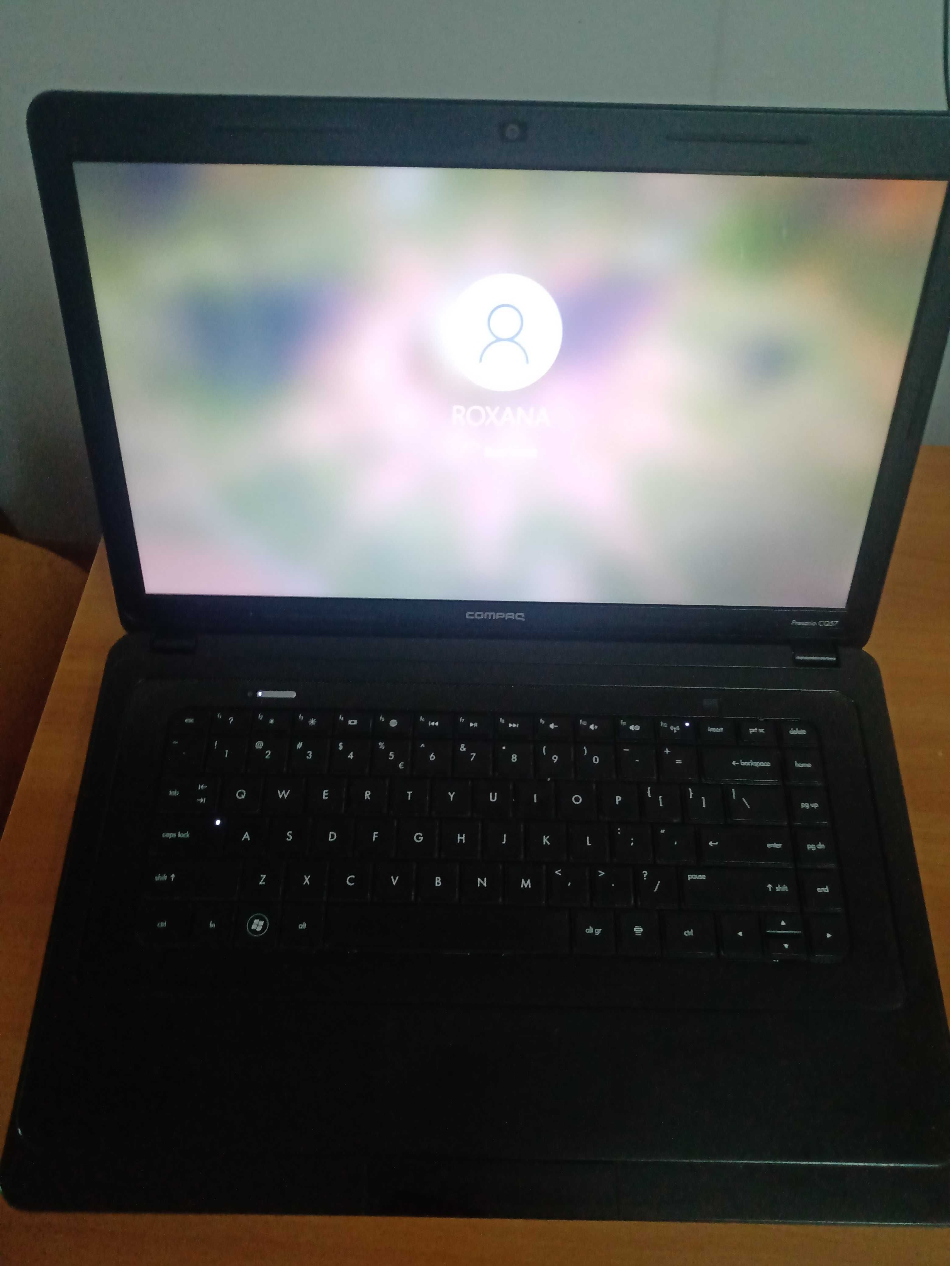 Laptop Compaq utilizat însă în stare de funcționare