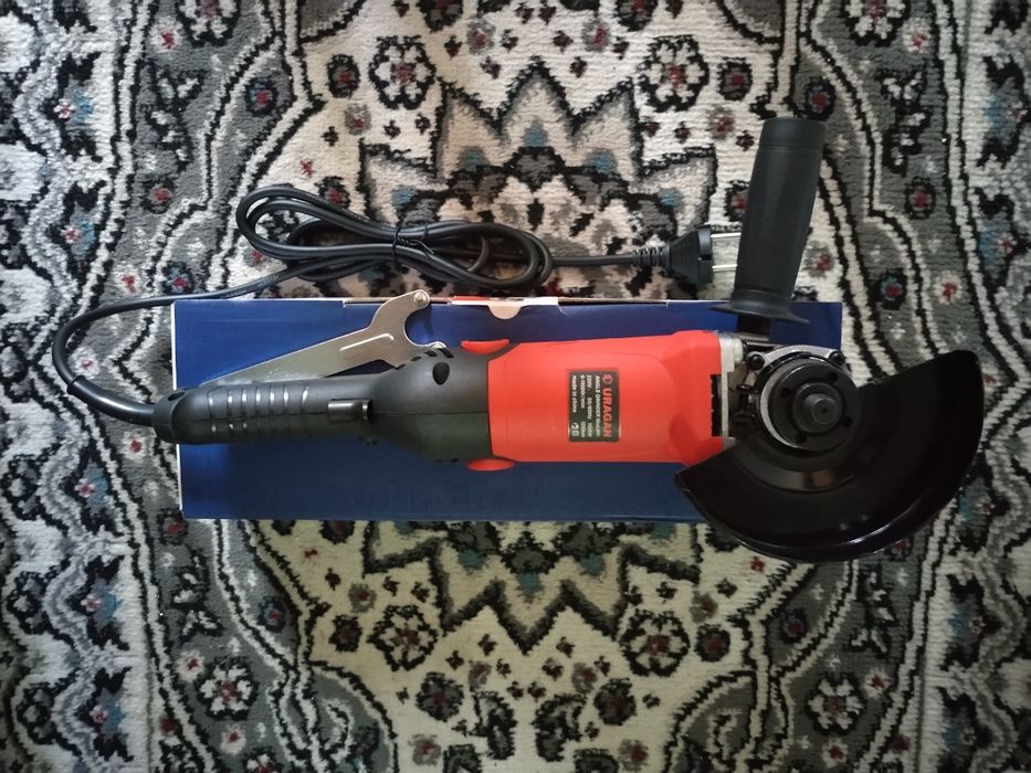 Yangi BOSCH, LEPSE 180 li, URAGAN 125 Li bolgarkalar sotiladi.