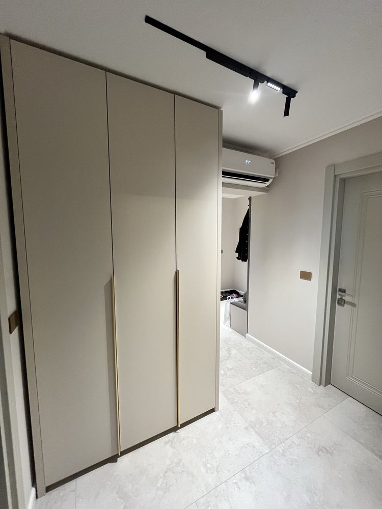 Vand apartament 3 camere