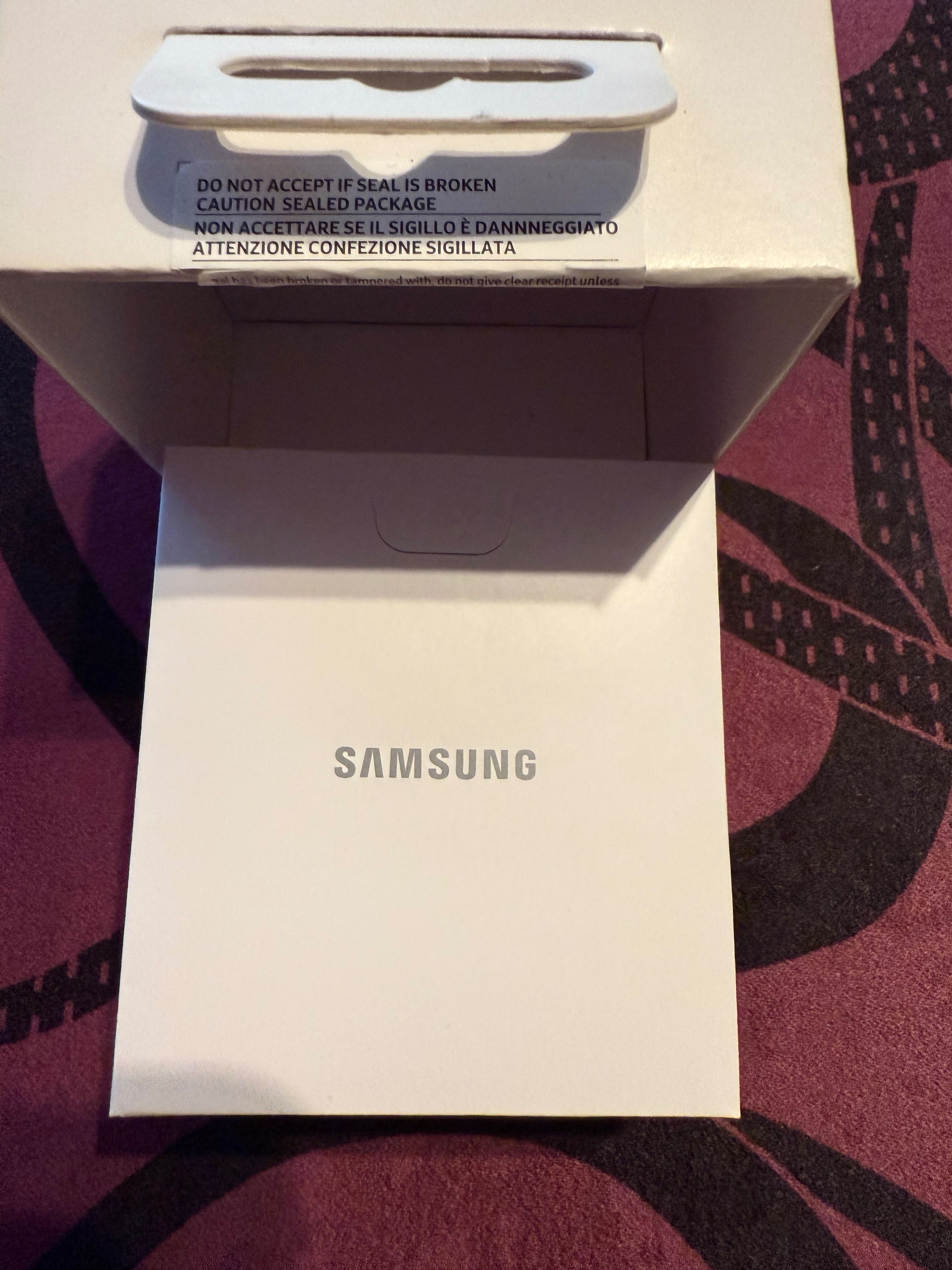 Слушалки Samsung galaxy buds 2