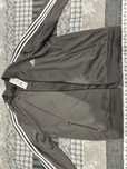 Чисто нов екип на Adidas