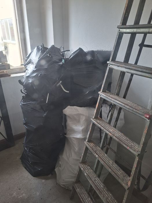 Vand 6 buc. de sacii cu umerașe