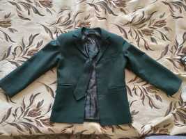 Продам пиджак зелёный, галстук и жилетка
