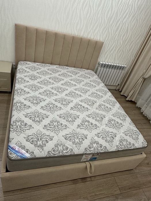 Кровать двуспальную