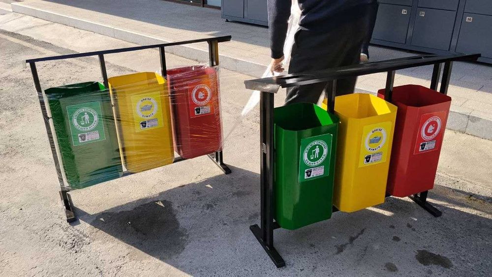 Уличный урна --- Кўчага мўлжалланган чиқиндилар қутиси