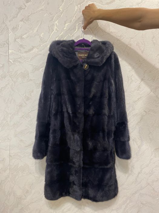 Продам норковую шубу цвет графит