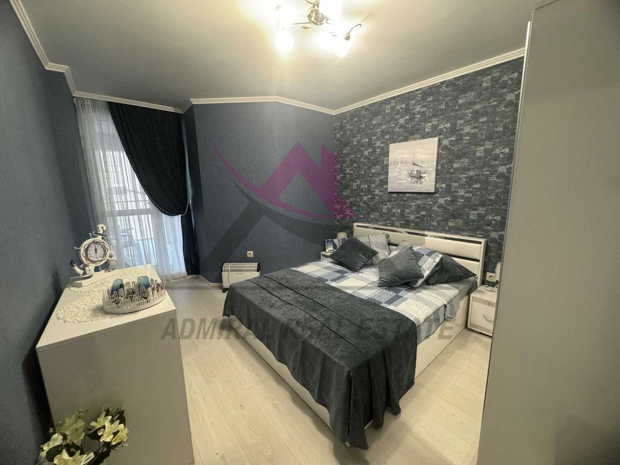 Дава се под наем Тристаен апартамент в Варна, Колхозен пазар - 80 кв.м за 800 € - Снимка #3