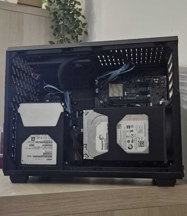 Sistem NAS MediaServer custom compact mATX 18.3Litrii