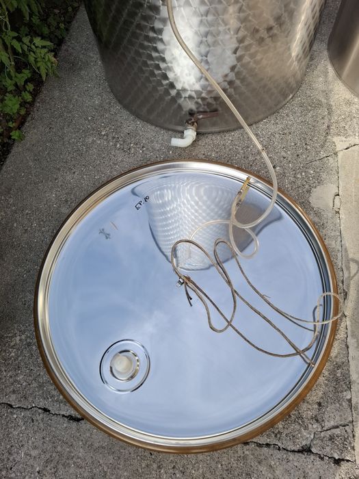 Butoi inox 1000 și 800 litri
