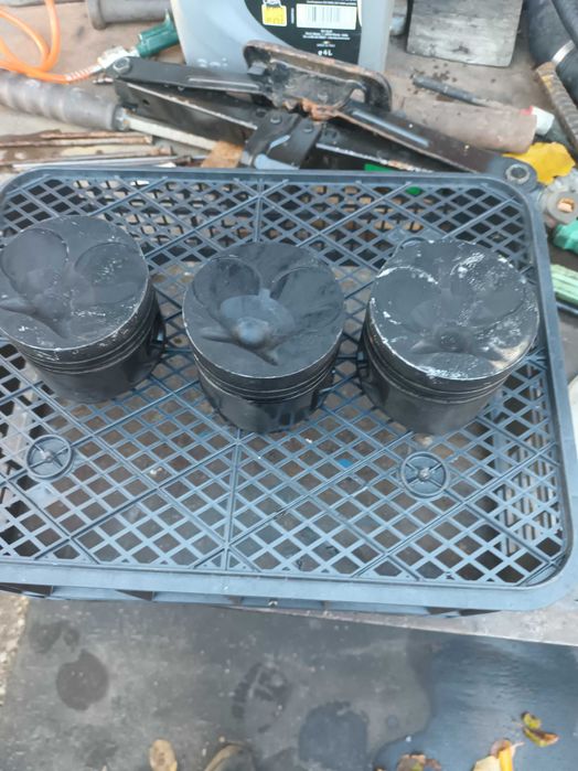 Части за мерцедес 250 тди