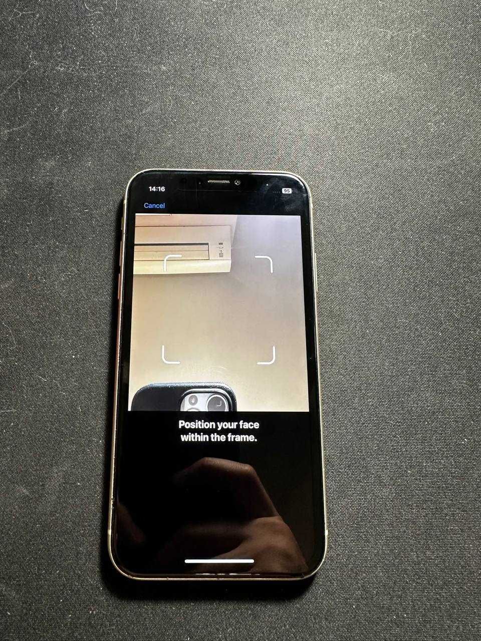 iPhone 11 | Със сменяна батерия и дисплей