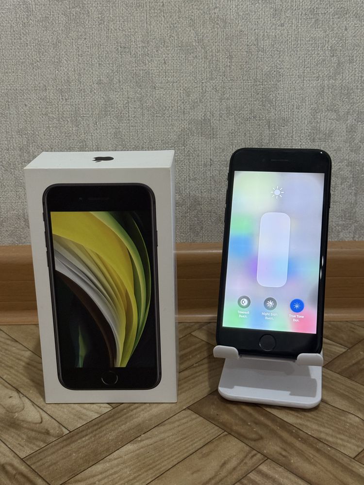 Продам iPhone SE 2020, все работает идеально, состояние как новый!