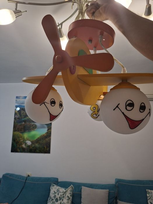 Детска лампа/ полилей въртолет