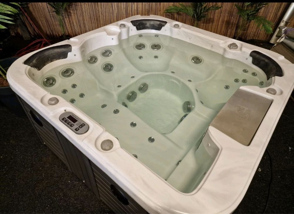 Jacuzzi pentru exterior