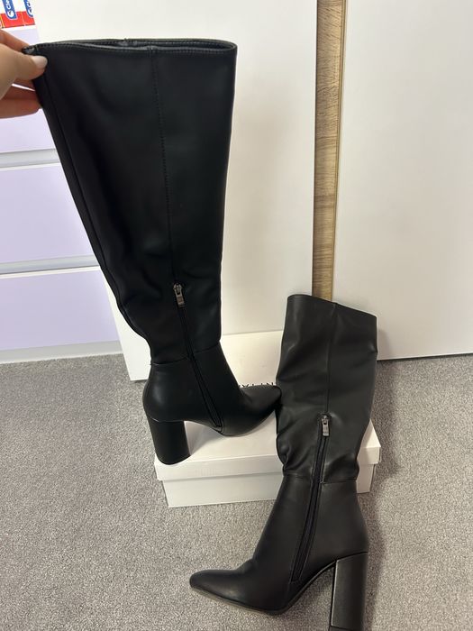 Боти на дебел ток