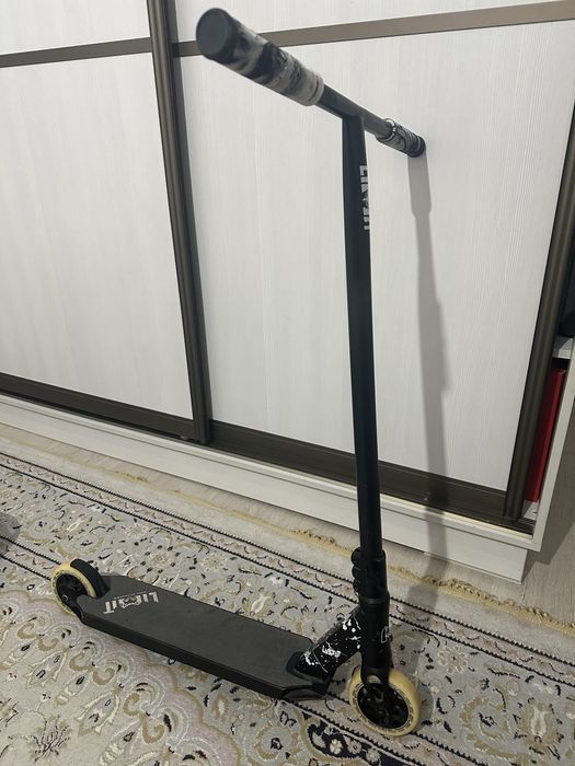 Трюковой самокат limit