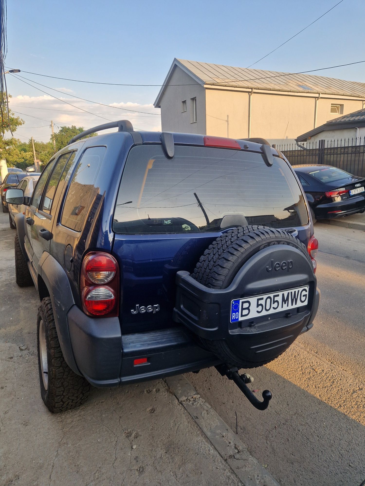 Jeep Cherokee KJ an fabricație 2006