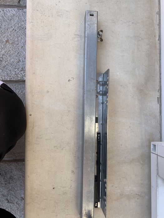 Push механизми за мебели Hafele