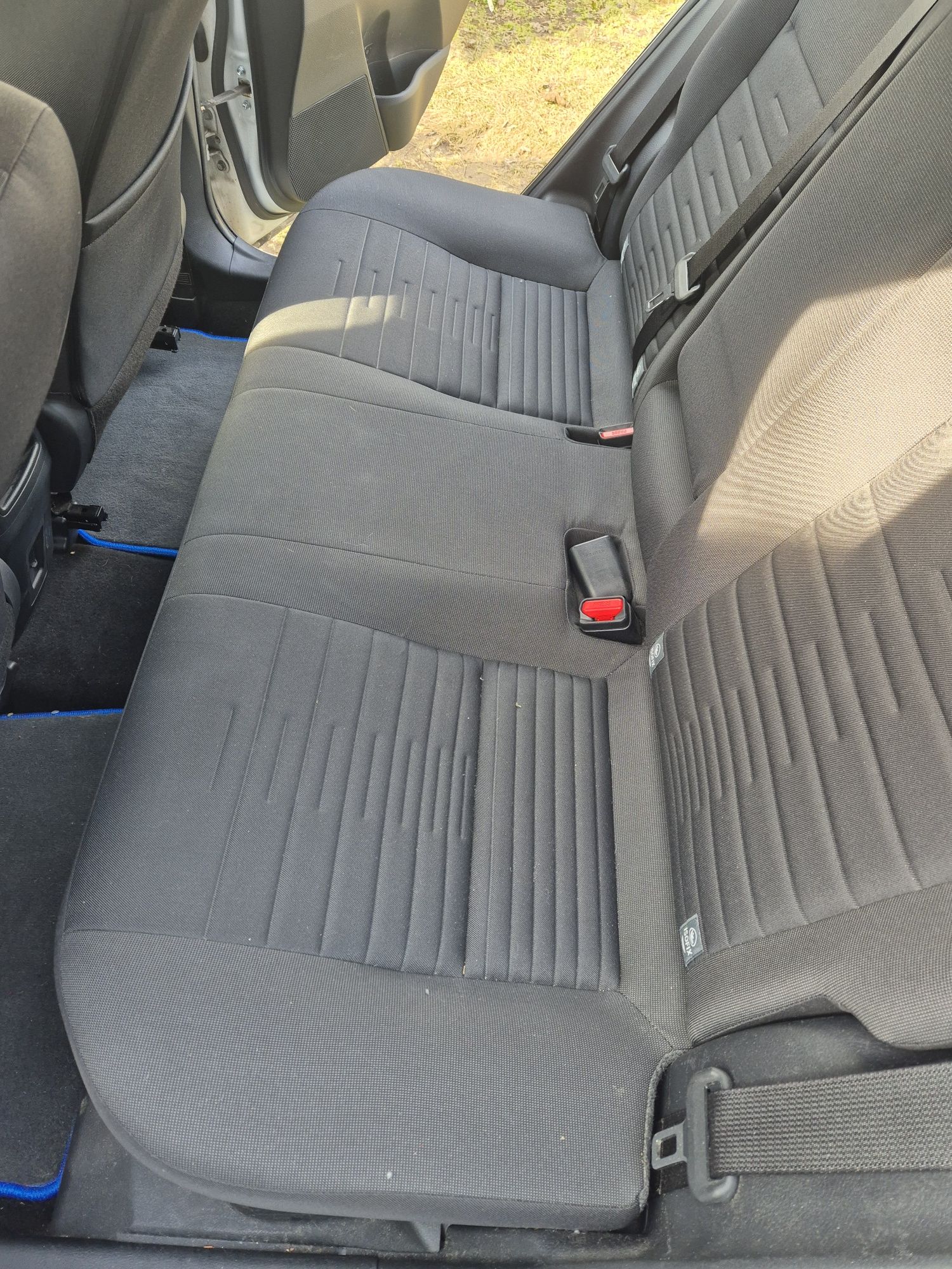 Interior Toyota Auris Hybrid Break 2013-2018. Volan stinga.