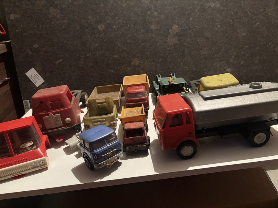 Лот от стари детски играчки за части