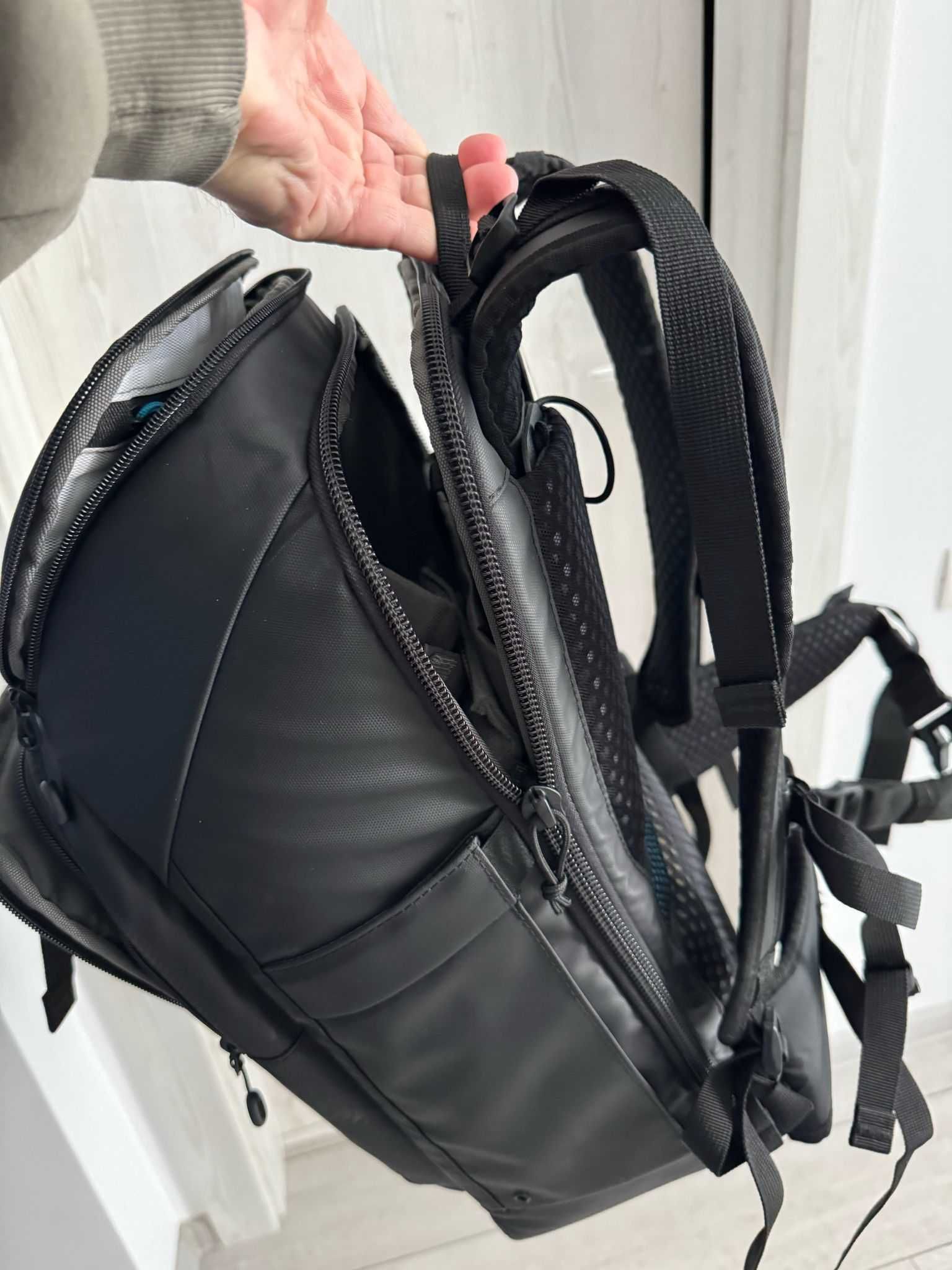 Rucsac foto profesional TENBA AXIS 20 L
cod 637-701