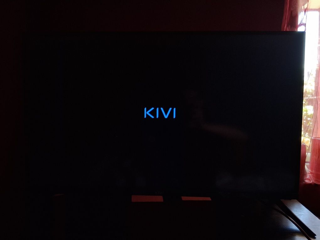 Vând smartTV kivi