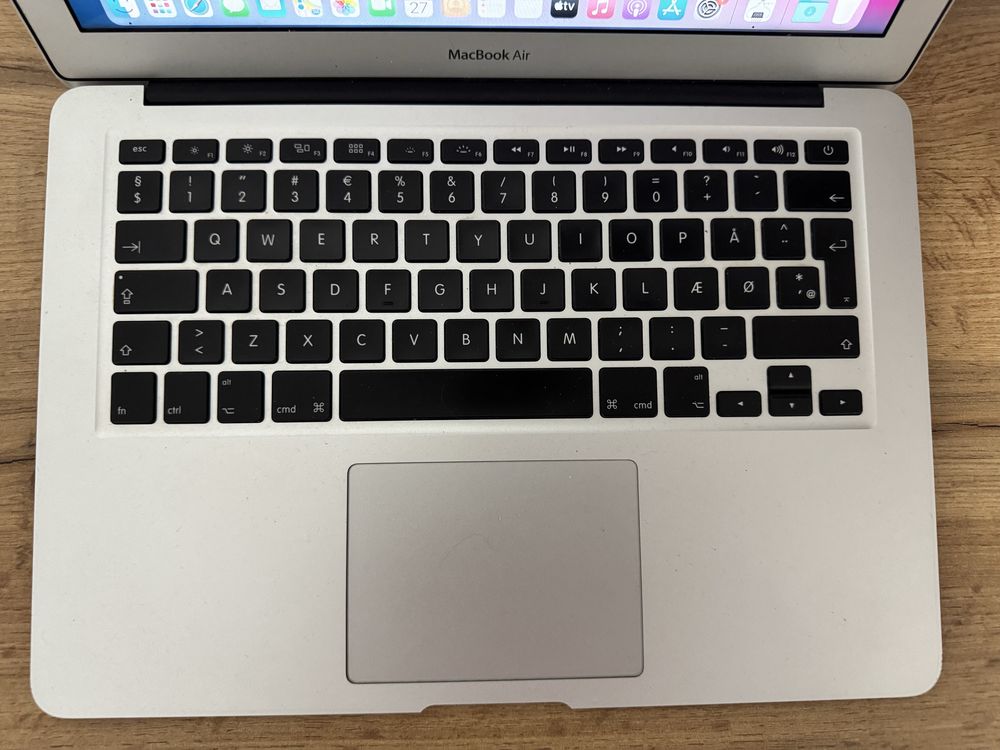 MacBook Air i5   13 inch macOS Big Sur