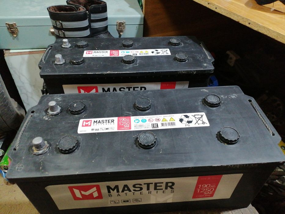 Продам АКБ, б/у состояние нового