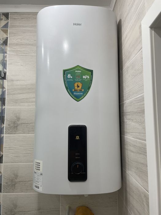 Нагреватель воды (титан) фирмы Хайер