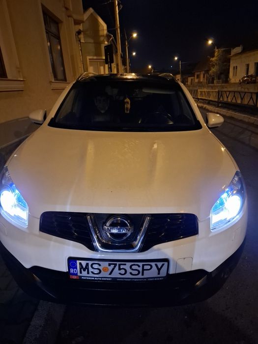 Urgent vând Nissan Qashqai+2 2013
