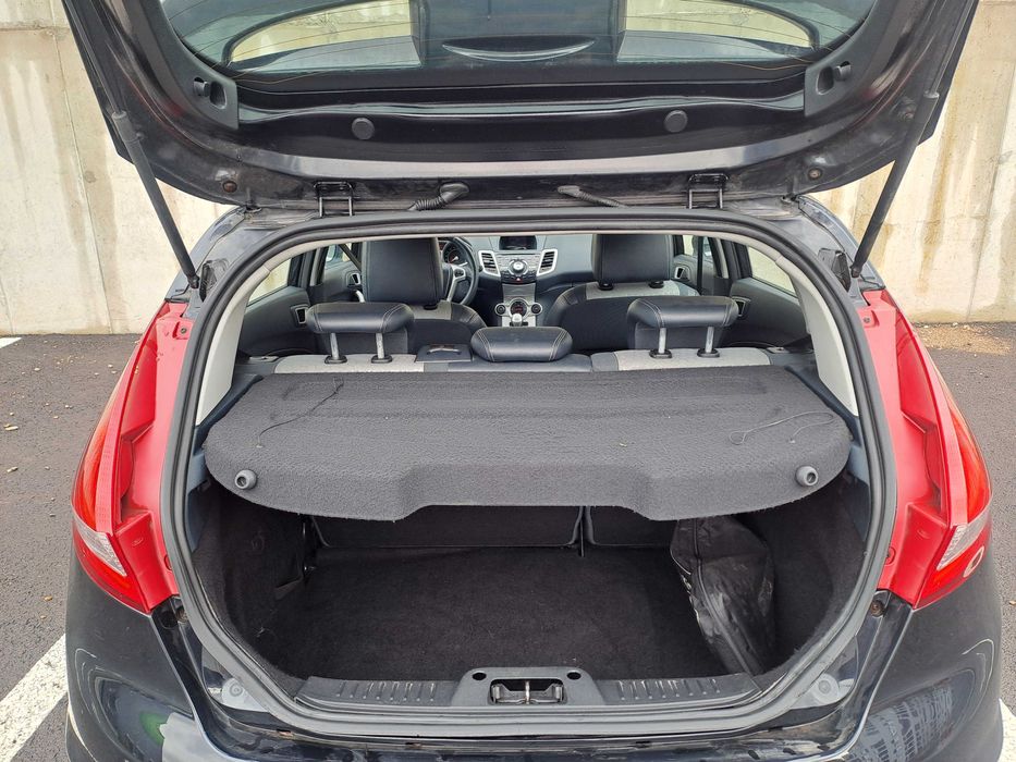 Ford Fiesta Ghia 1.6 TDCI an 2012