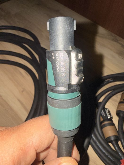 Cablu speakon Tasker