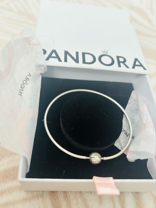 Твърда гривна pandora