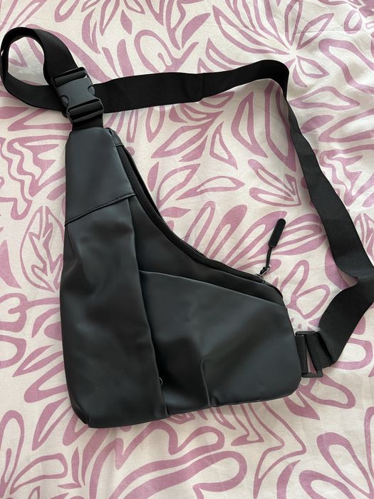 Чантичка през рамо