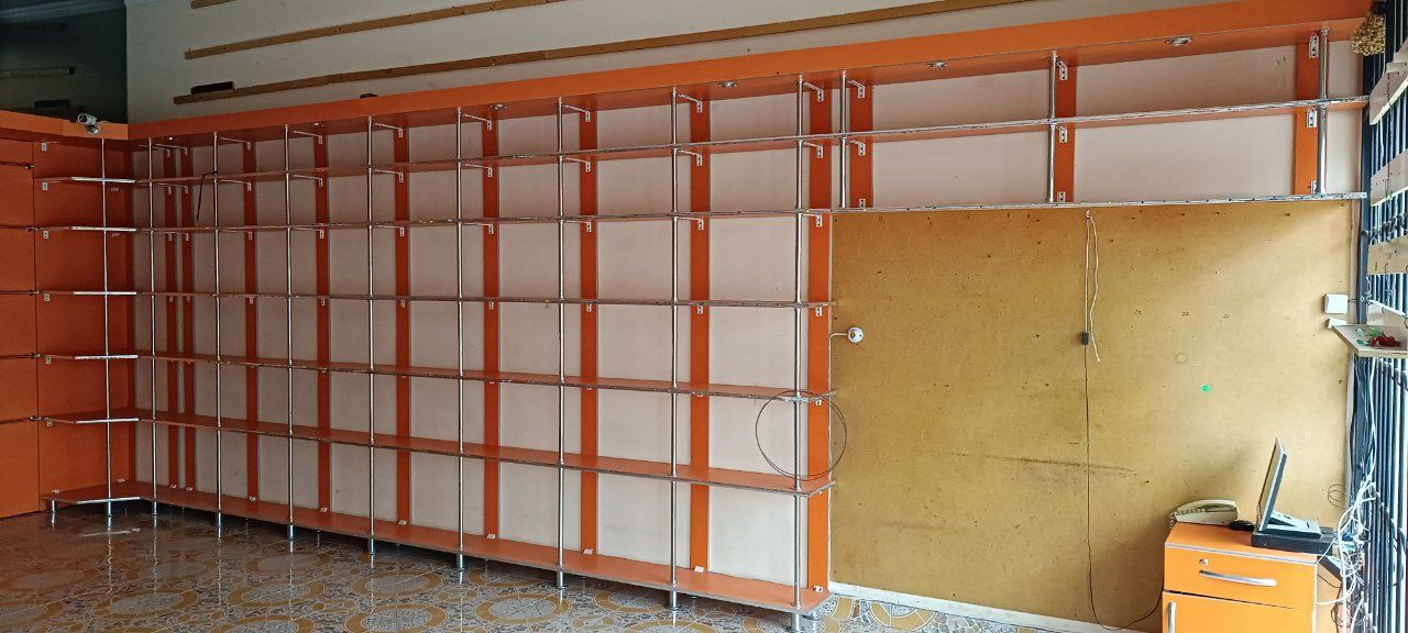 Продается готовый бизнес магазин в торговом комплексе