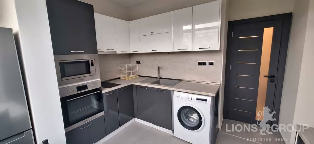 Продава се Тристаен апартамент в Варна, Чайка - 70 кв.м за 1275 €/кв.м - Снимка #1