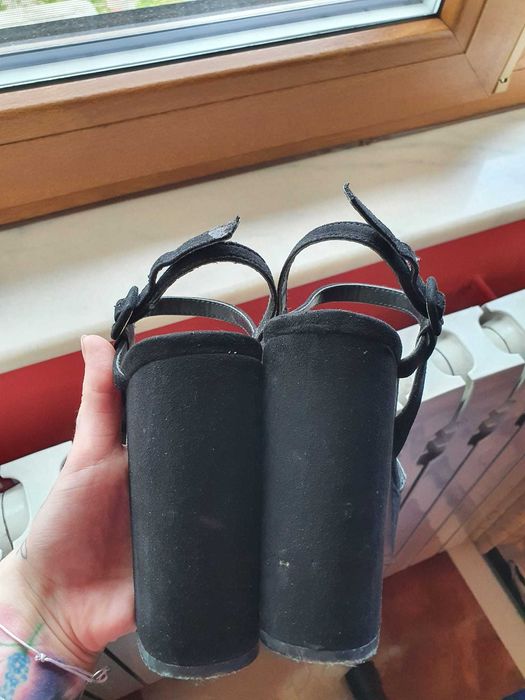 Pantofi cu toc gros ( Stradivarius )