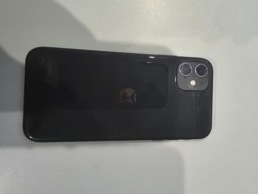iPhone  11