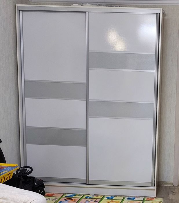 Продам шкаф- купе в хорошем состоянии