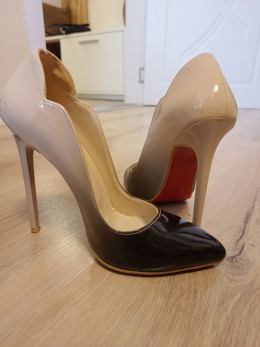 Комплект обувки и чанта