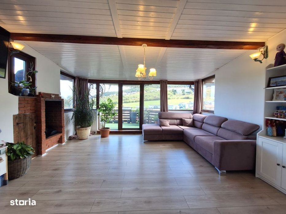 Apartament cu 3 camere, 68 mp, balcon, strada Tautiului