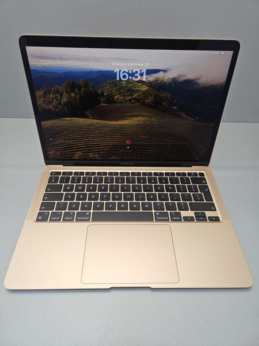 Macbook air apple A2337 M1 розово злато